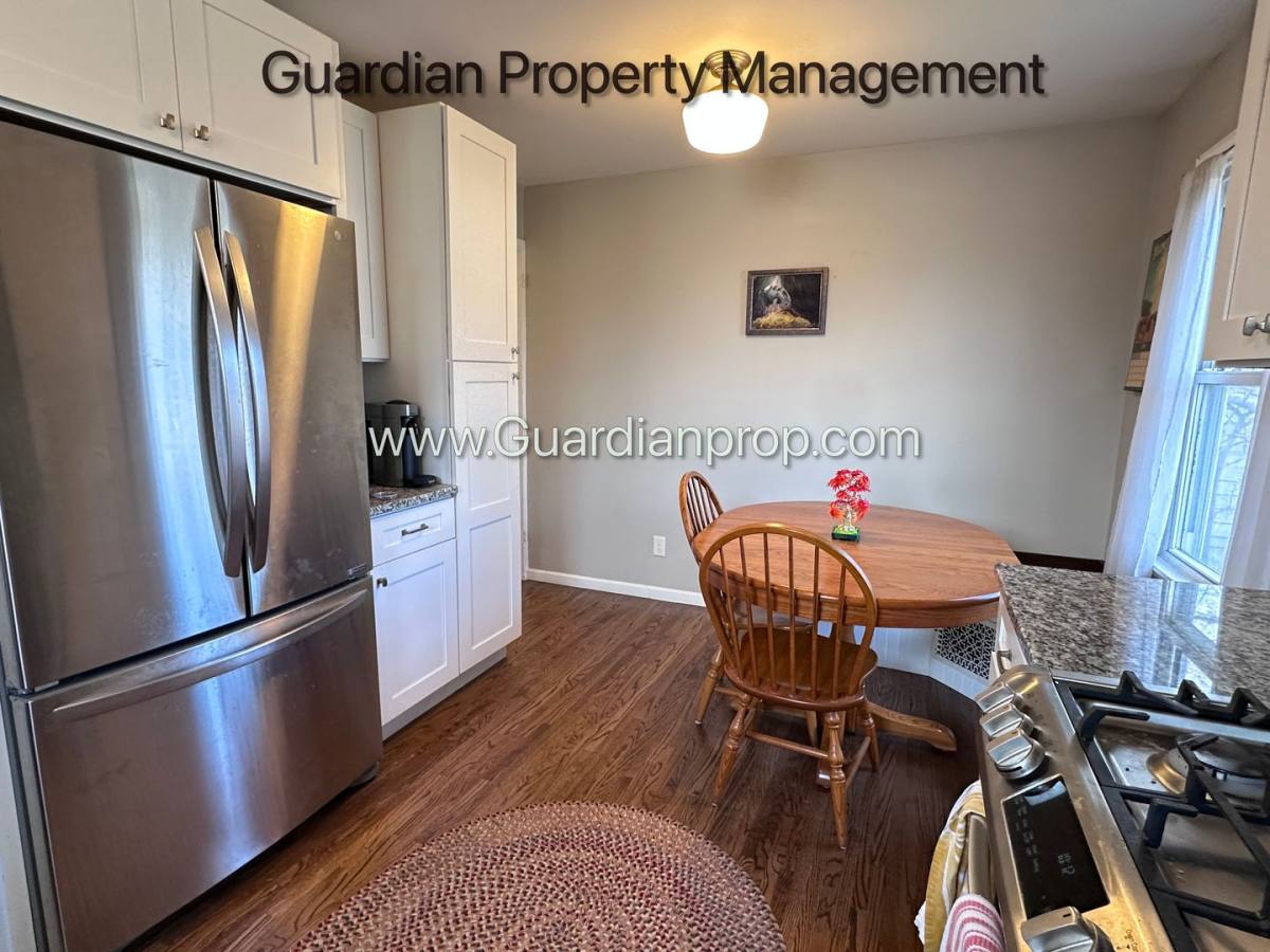 House for rent at 2700 Florida Ave S, Minneapolis, MN 55426