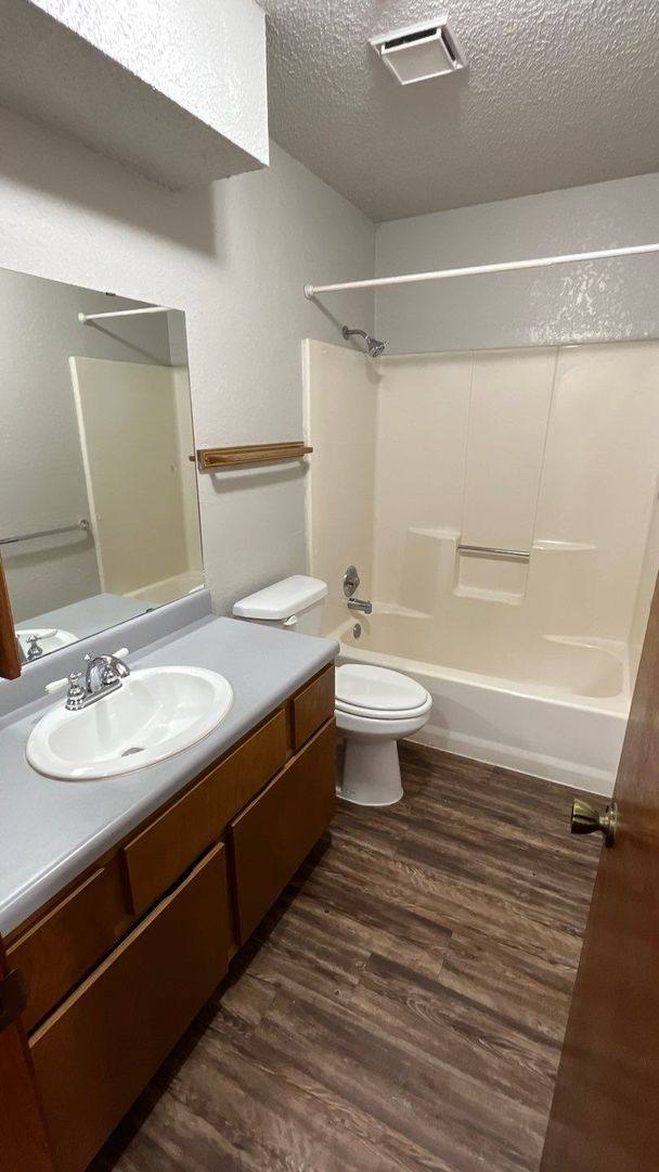 House for rent at 1501 SE 52nd St, Oklahoma City, OK 73129