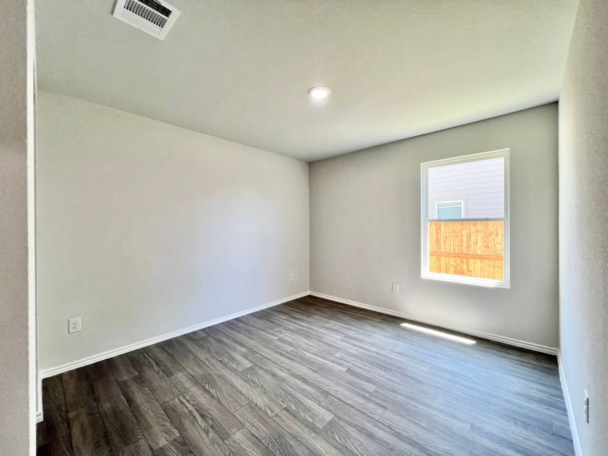 House for rent at 544 Quail Meadows Dr, Cleburne, TX 76031