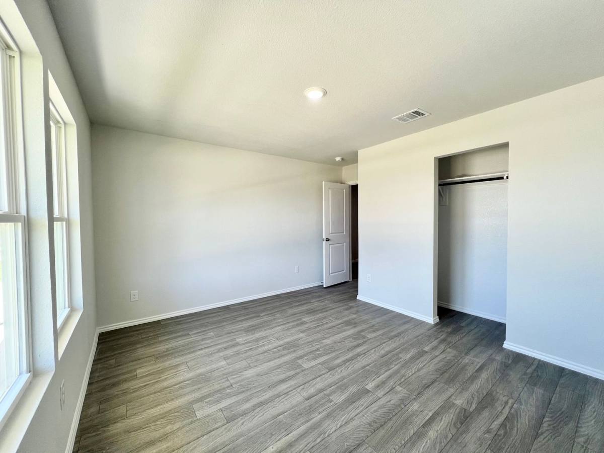 House for rent at 544 Quail Meadows Dr, Cleburne, TX 76031