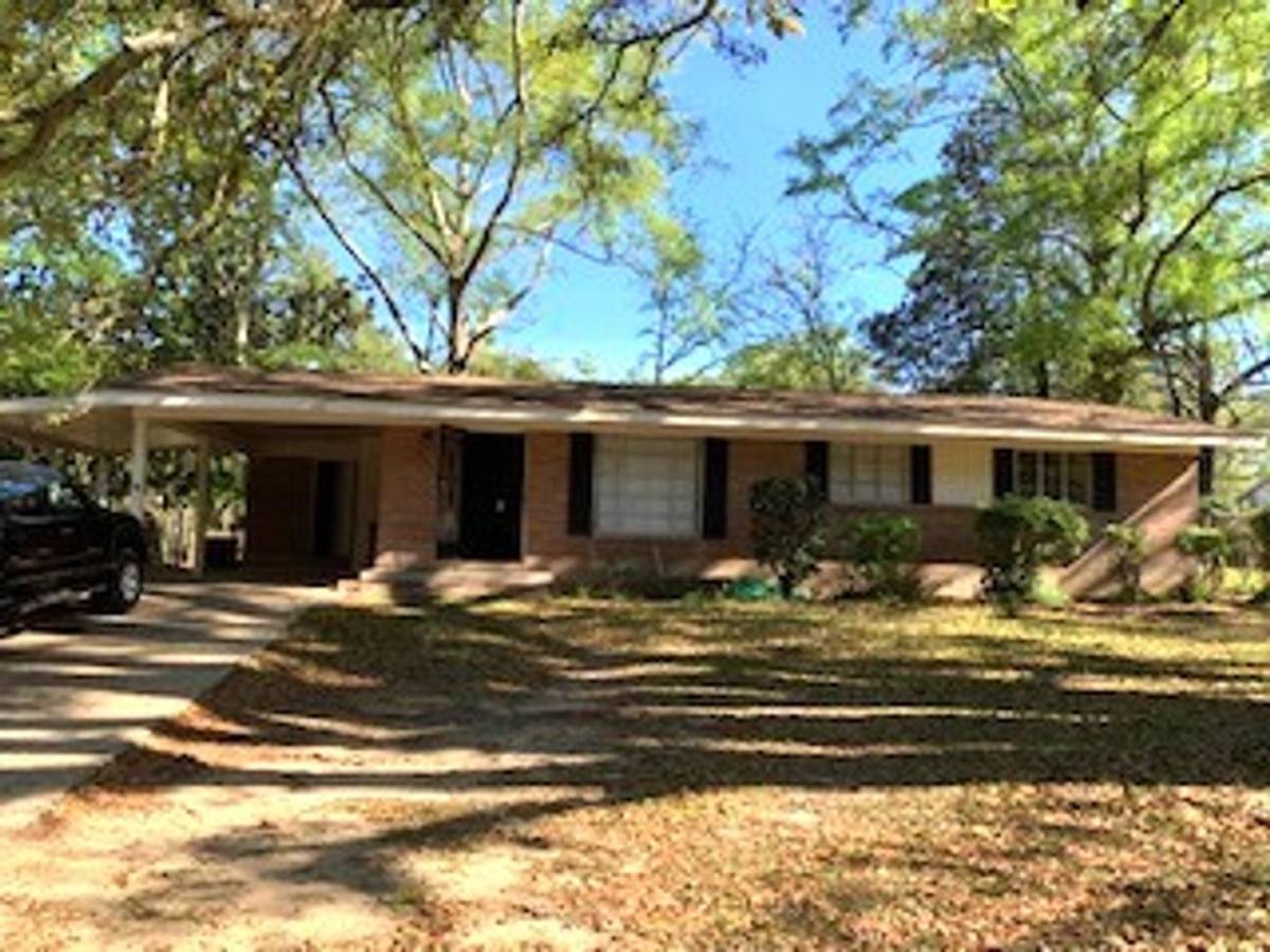 House for rent at 5508 Overlook Rd, Mobile, AL 36618