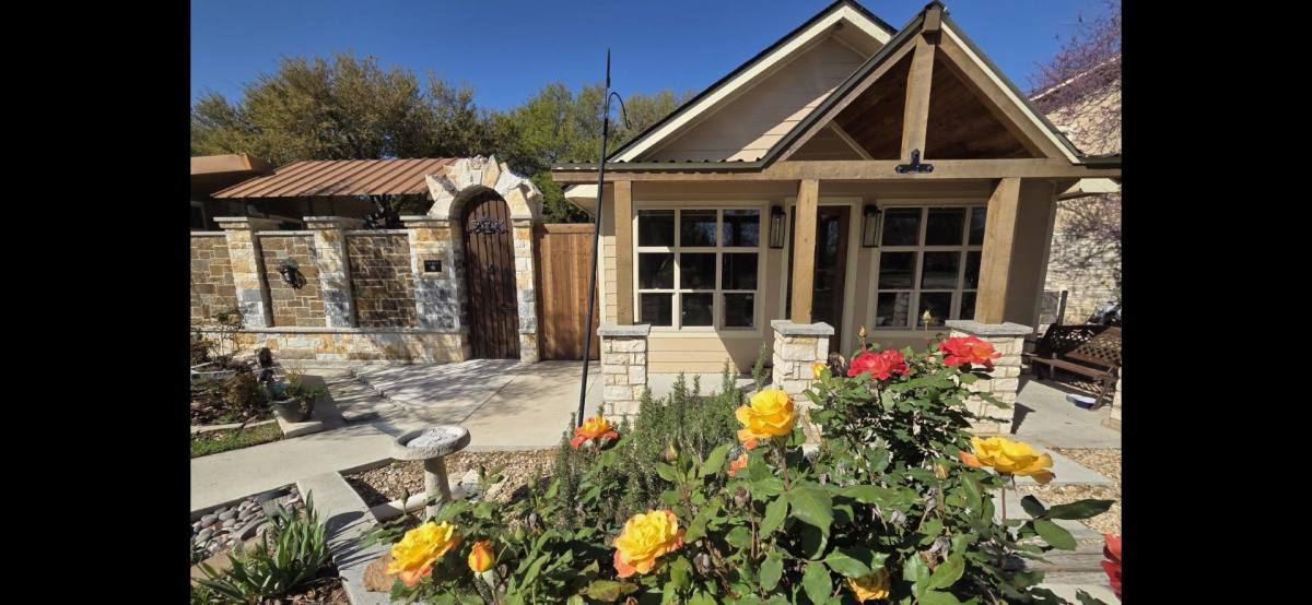 Apartment for rent at 2453 Bottoms E Rd, Troy, TX 76579