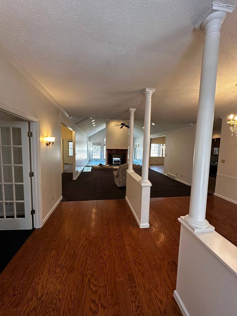 Townhouse for rent at 1250-1254 Evans City Rd, Evans City, PA 16033