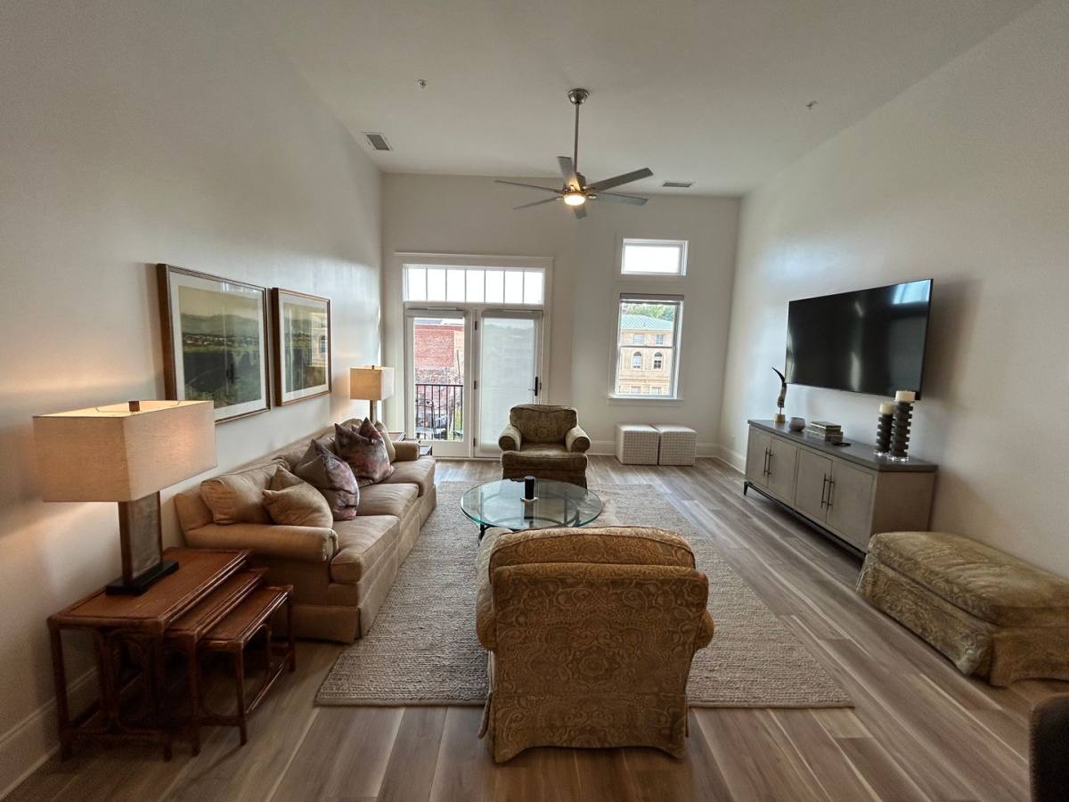 Apartment for rent at 1 E 3rd Ave, Rome, GA 30161