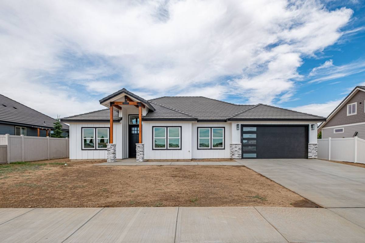 House for rent at 711 L St SW, Quincy, WA 98848