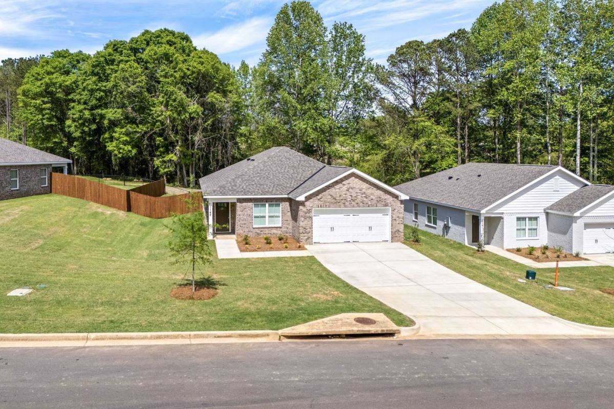 House for rent at 1147 Douglas St, Opelika, AL 36801
