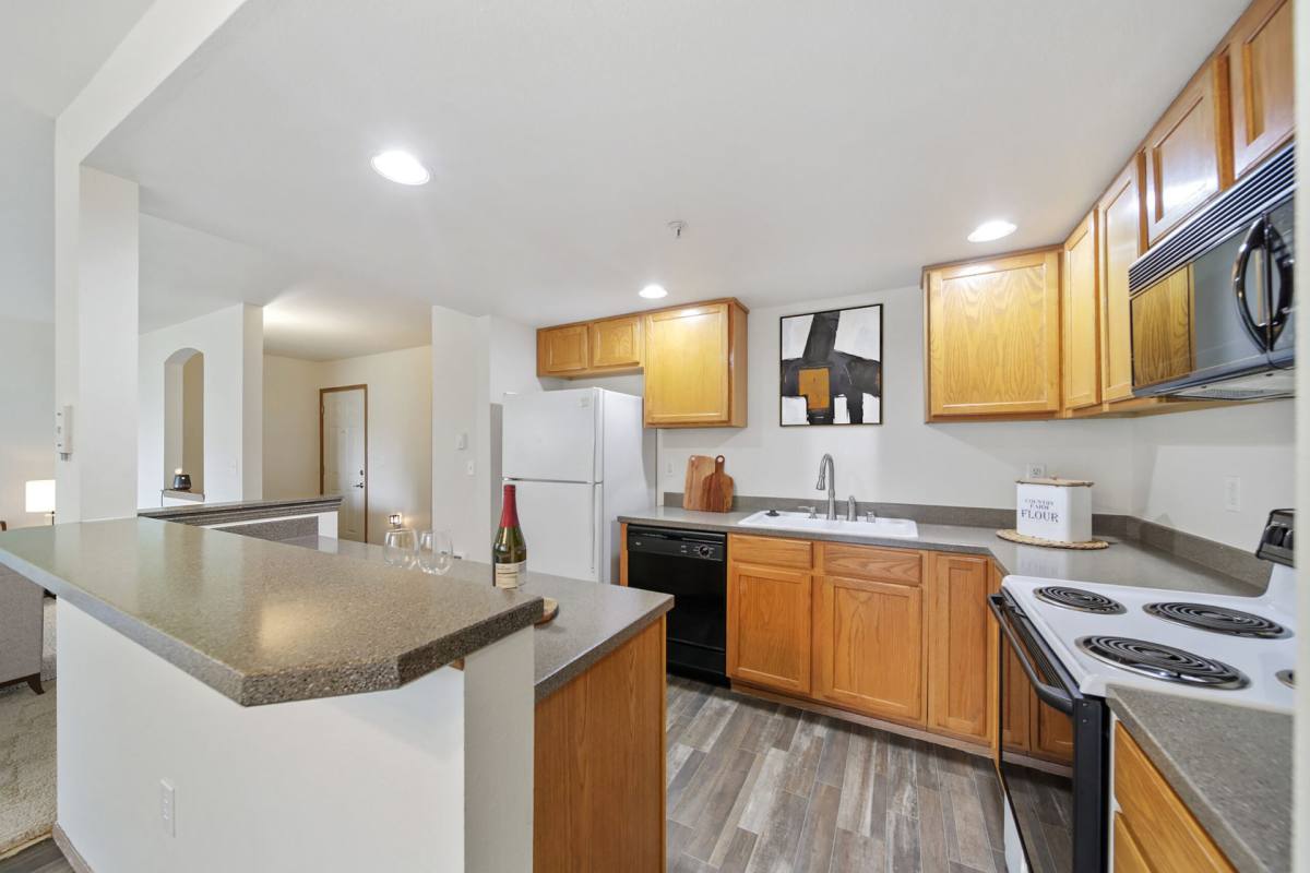 Apartment for rent at 608 39th Ave SW, Puyallup, WA 98373