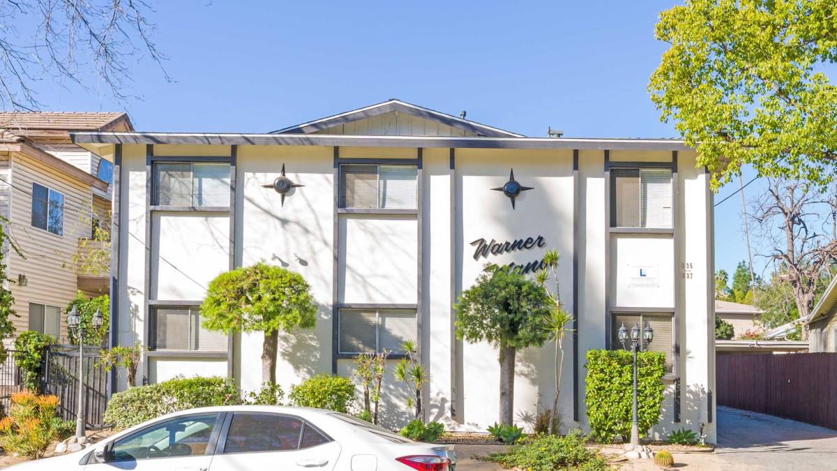 Apartment for rent at 135-137 N Wilson Ave, Pasadena, CA 91106