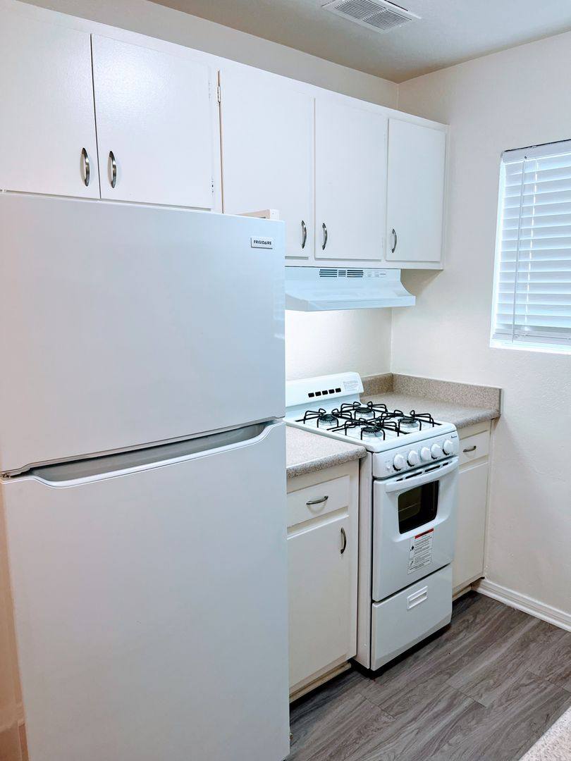 Apartment for rent at 12529 Oak Knoll Rd, Poway, CA 92064