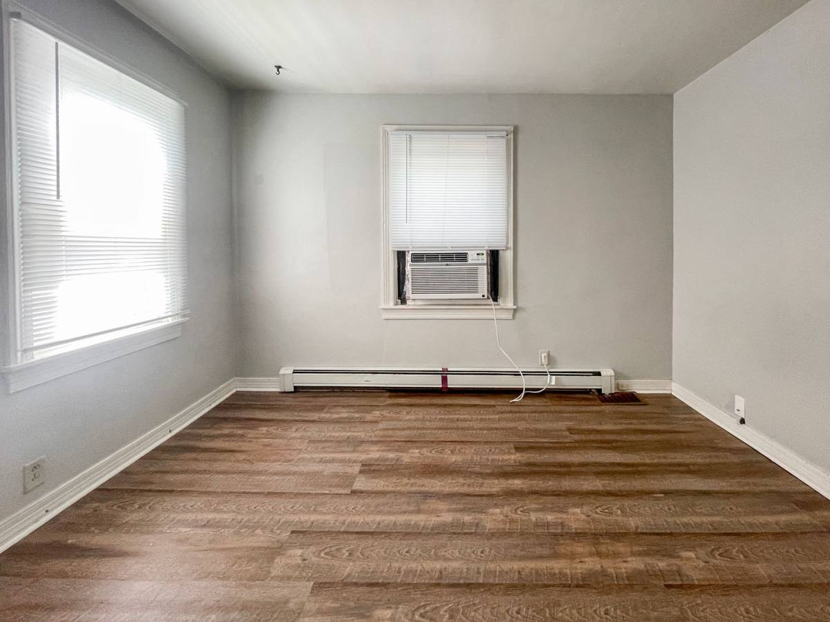 Apartment for rent at 805 W University Ave, Muncie, IN 47303