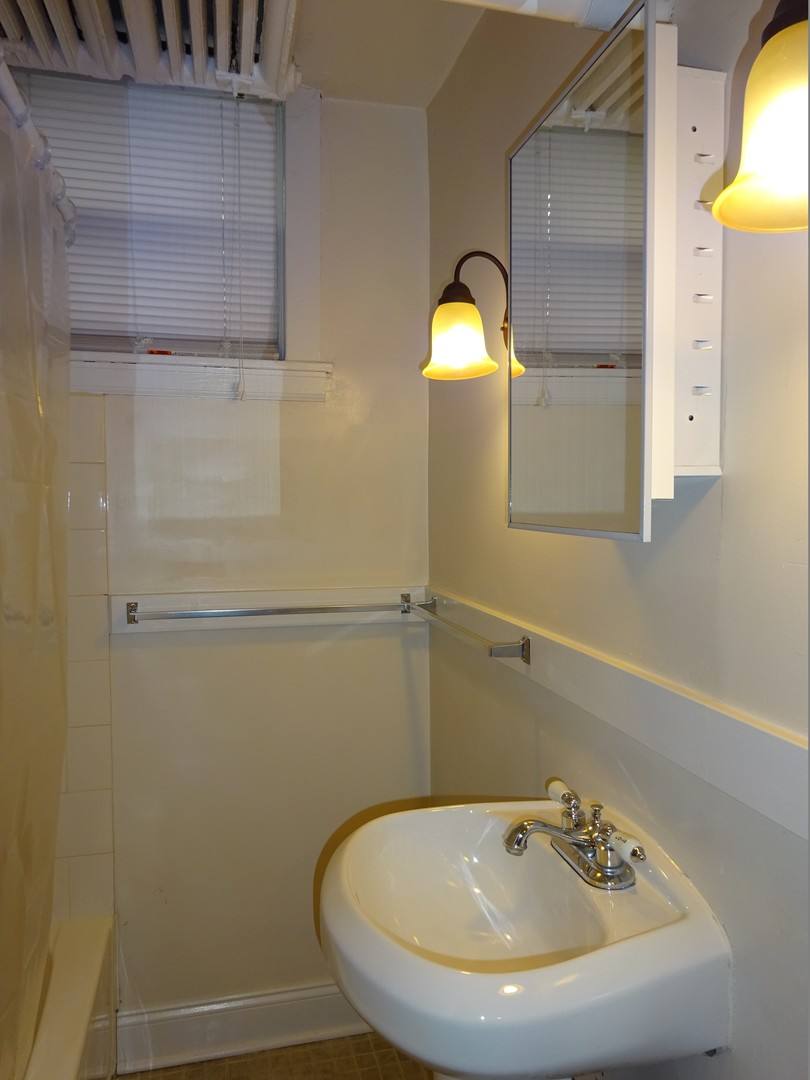 Apartment for rent at 1728 3rd Ave S, Minneapolis, MN 55404