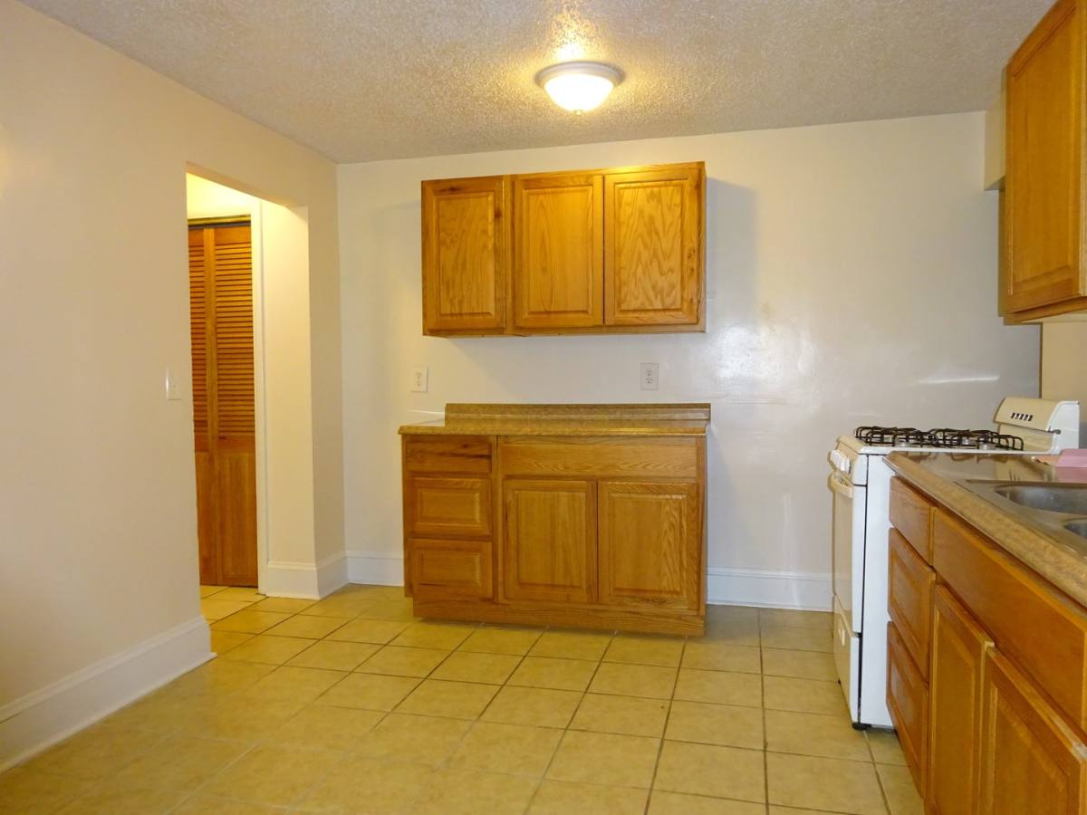 Apartment for rent at 1728 3rd Ave S, Minneapolis, MN 55404