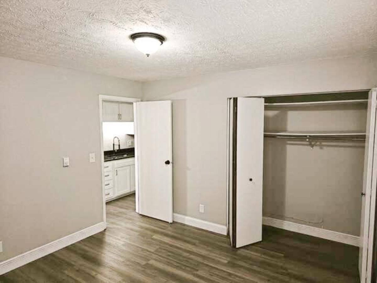Apartment for rent at 2346 Willow St, Alexandria, KY 41001