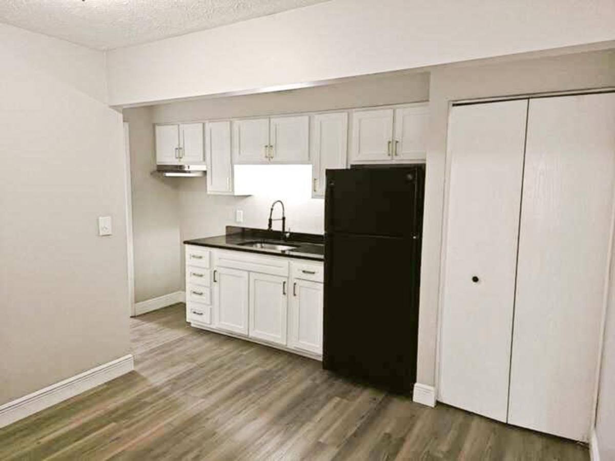 Apartment for rent at 2346 Willow St, Alexandria, KY 41001