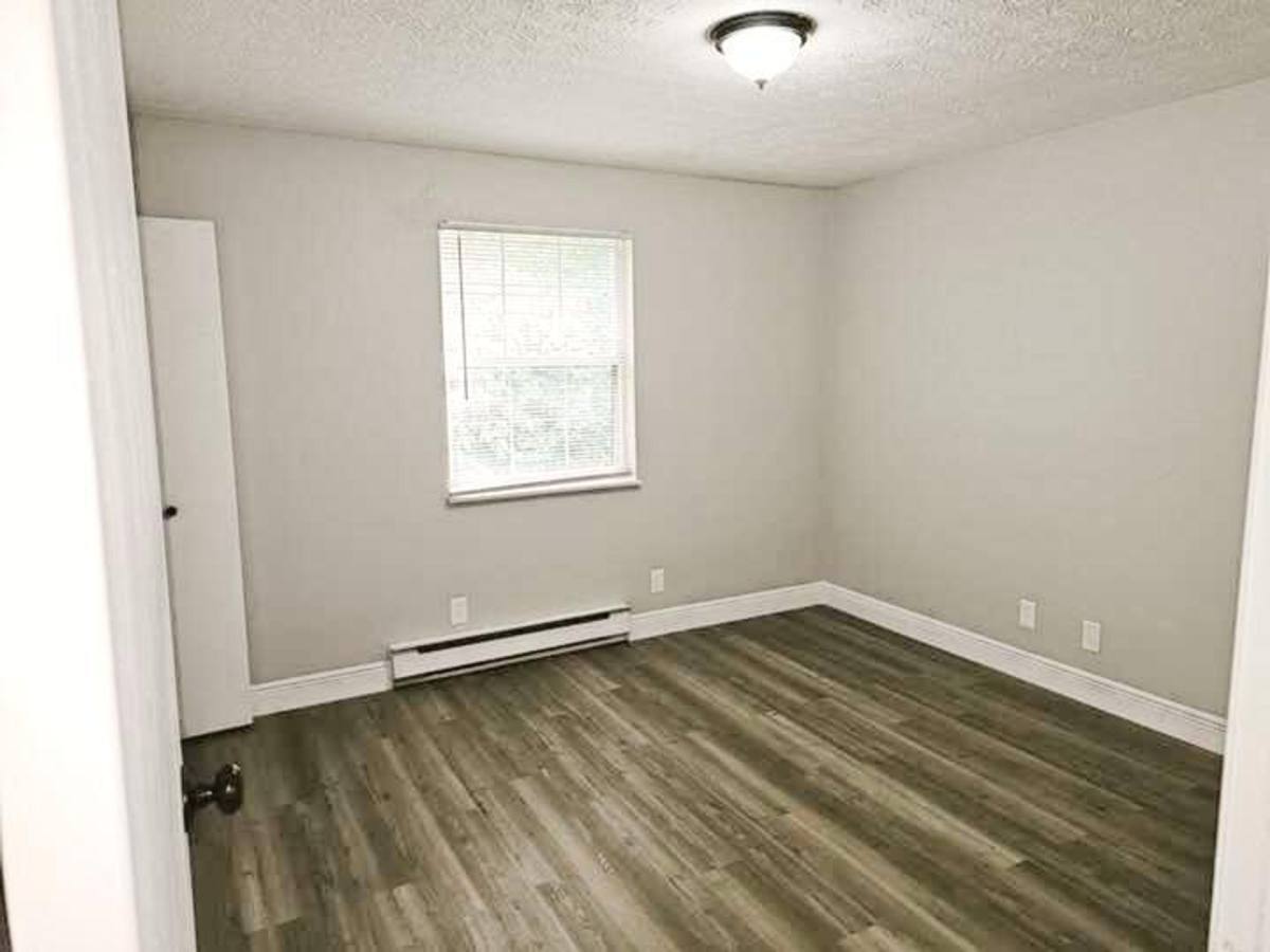 Apartment for rent at 2346 Willow St, Alexandria, KY 41001