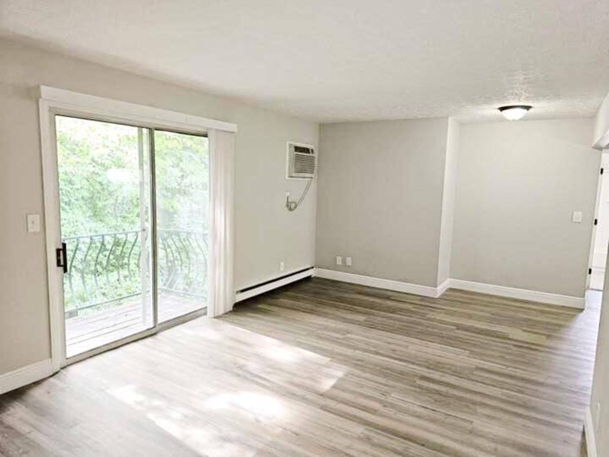Apartment for rent at 2346 Willow St, Alexandria, KY 41001