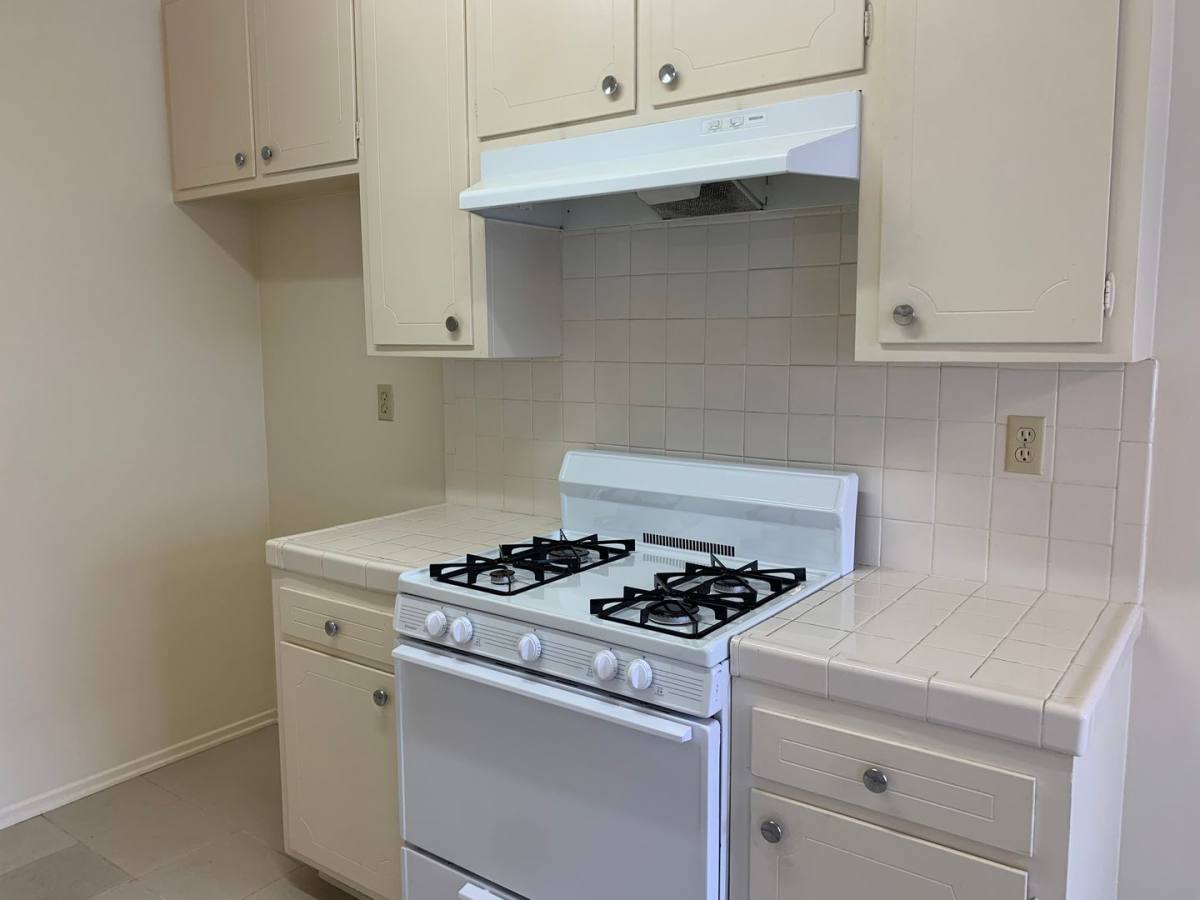 Apartment for rent at 519 E Valencia Ave, Burbank, CA 91501
