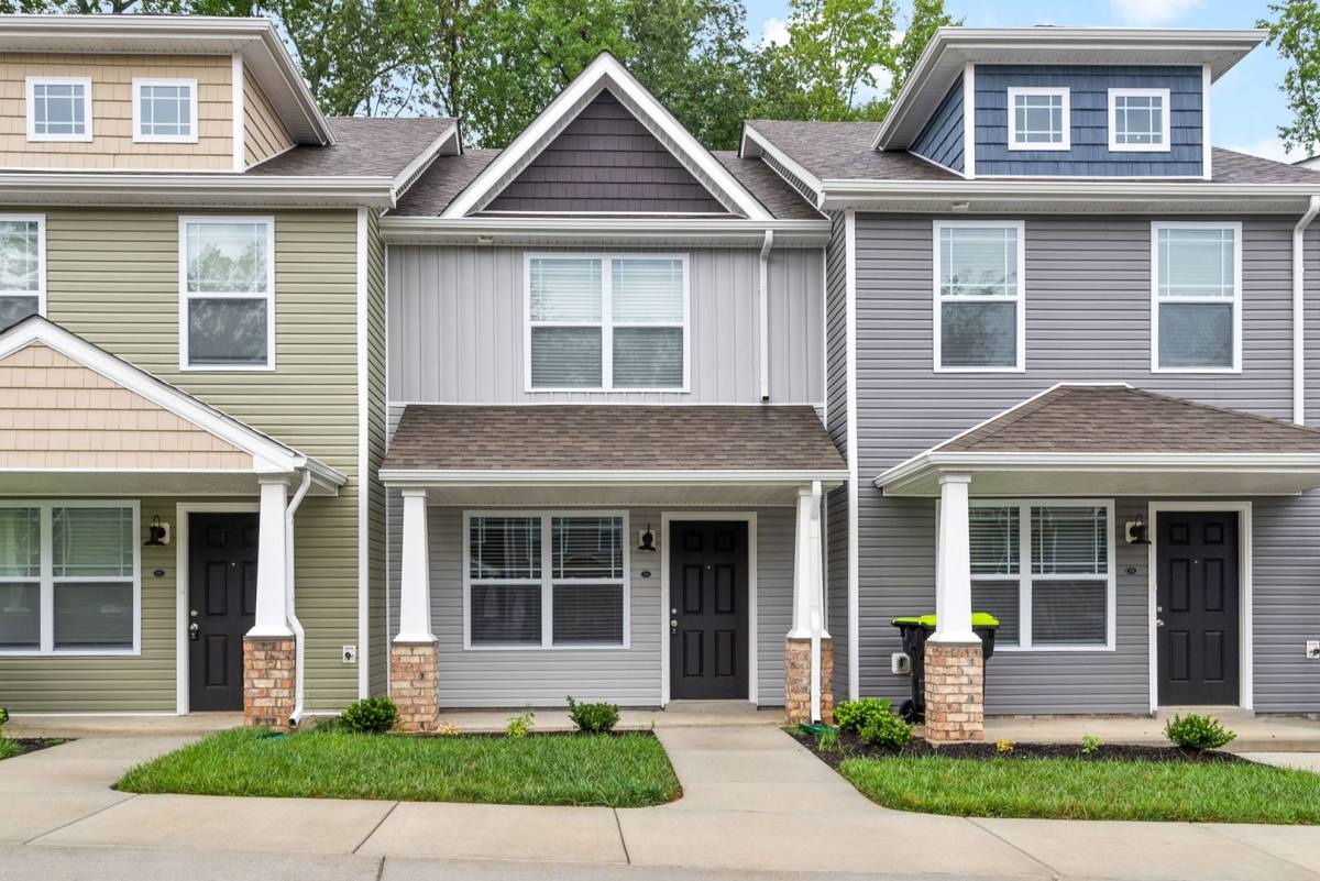 Townhouse for rent at 254 Woodland Valley Lane, Clarksville, TN 37040