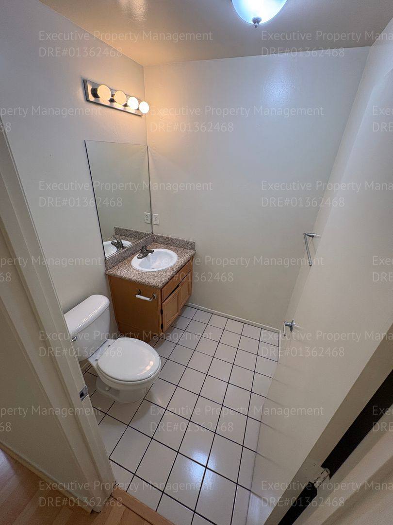 Townhouse for rent at 600 Hosking Ave Bldg #39, Bakersfield, CA 93307