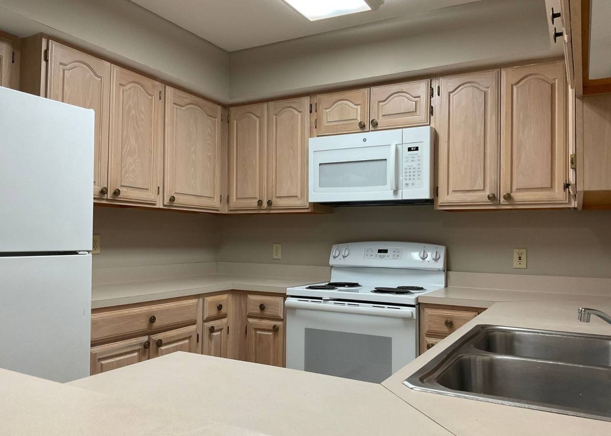 Townhouse for rent at 100-105 Regency Park Dr, Martin, TN 38237