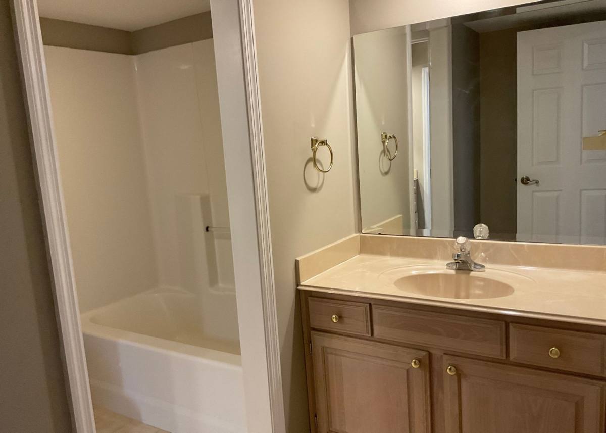 Townhouse for rent at 100-105 Regency Park Dr, Martin, TN 38237