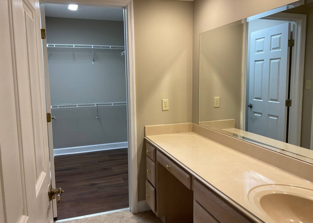 Townhouse for rent at 100-105 Regency Park Dr, Martin, TN 38237