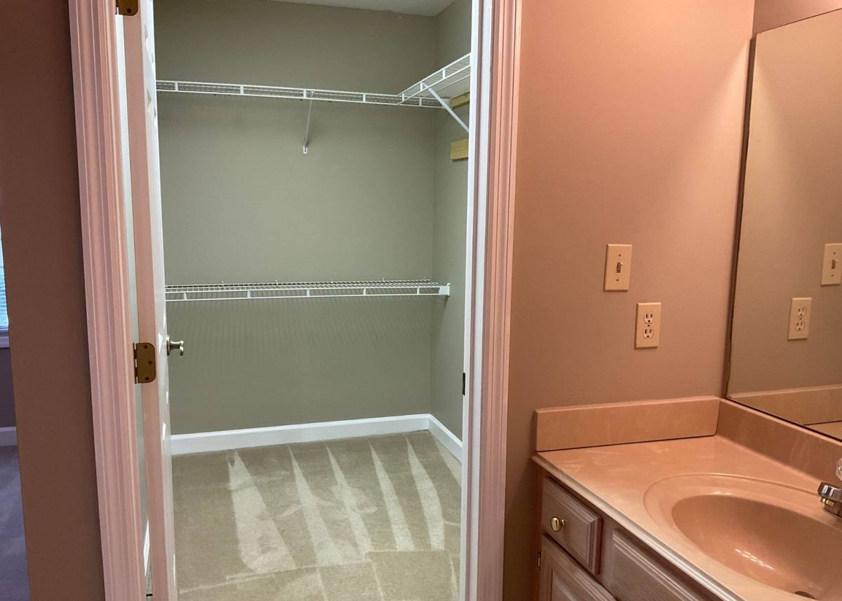 Townhouse for rent at 100-105 Regency Park Dr, Martin, TN 38237