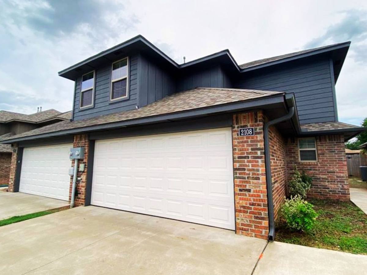 House for rent at 2108 Buena Vida Lane, Edmond, OK 73013
