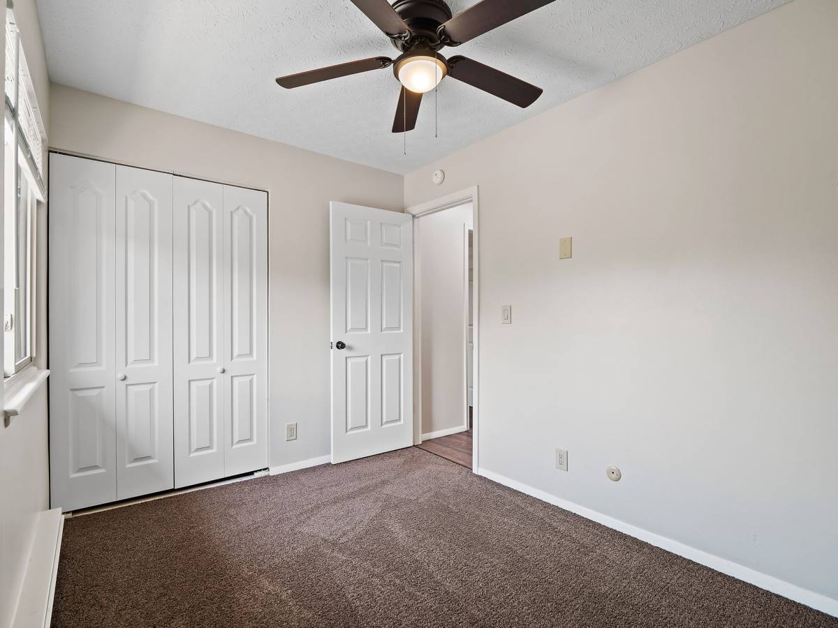 Apartment for rent at 105 2nd St SE, Barberton, OH 44203