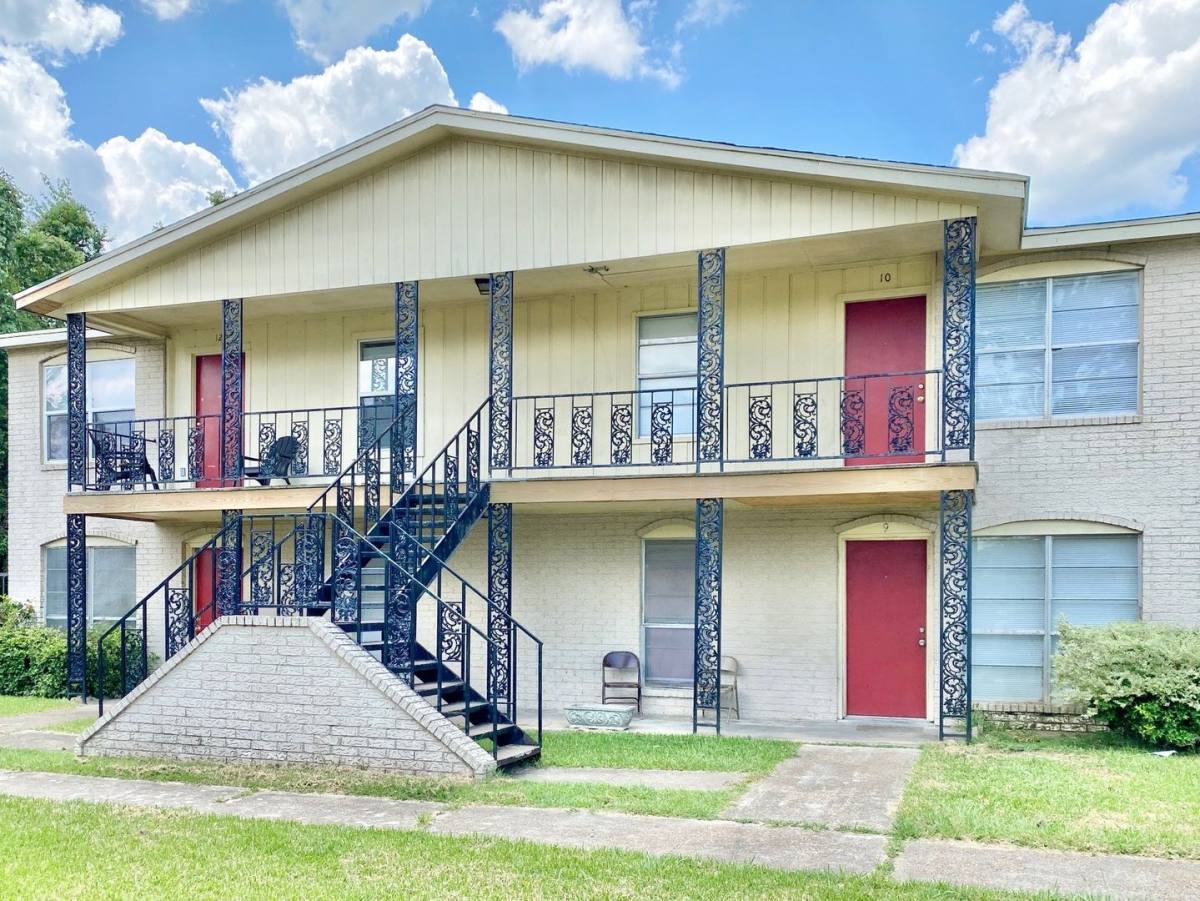Apartment for rent at 6030 Alpine Circle, Beaumont, TX 77708