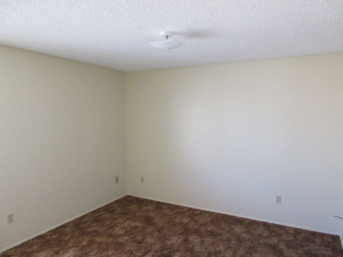 Apartment for rent at 1025 Perdew, Ridgecrest, CA 93555