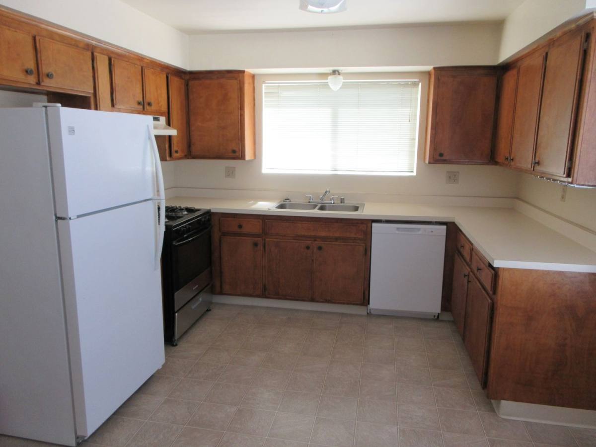 Apartment for rent at 1025 Perdew, Ridgecrest, CA 93555