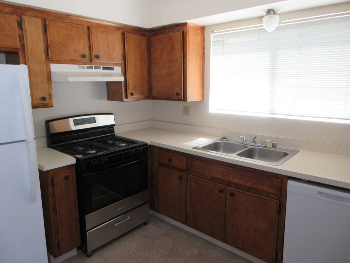 Apartment for rent at 1025 Perdew, Ridgecrest, CA 93555
