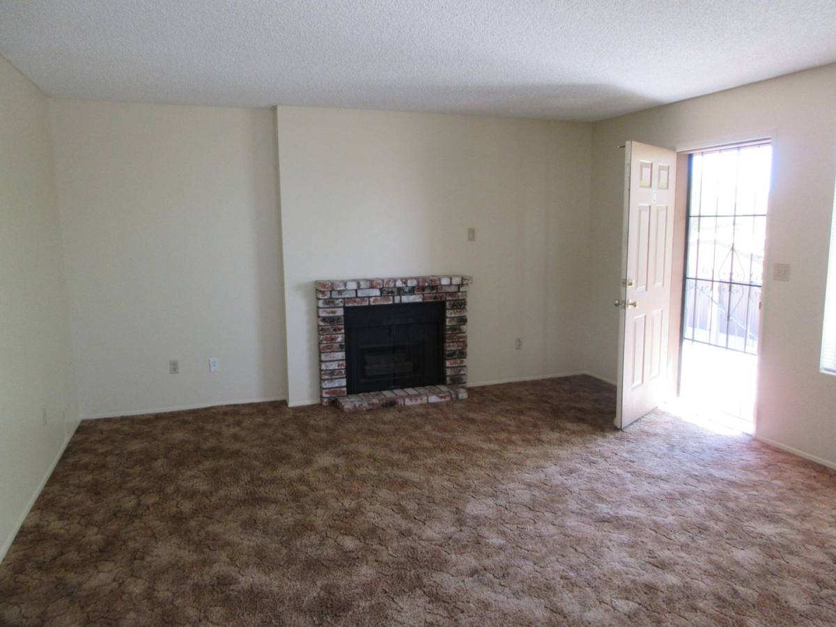 Apartment for rent at 1025 Perdew, Ridgecrest, CA 93555