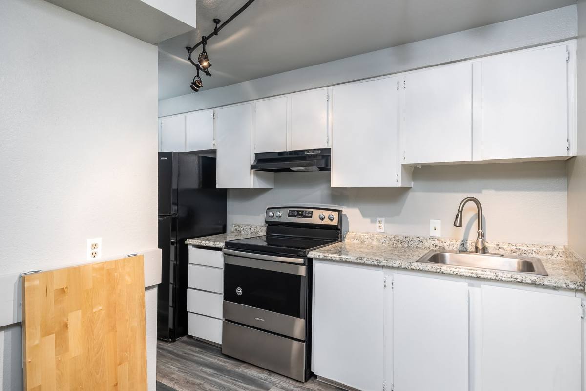 Apartment for rent at 1525 N 16th Ave, Pasco, WA 99301