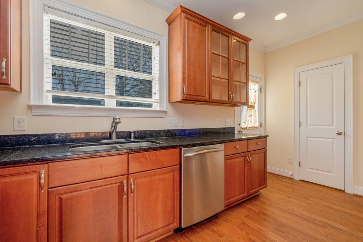 House for rent at 319 Woodvale Place, Charlotte, NC 28208