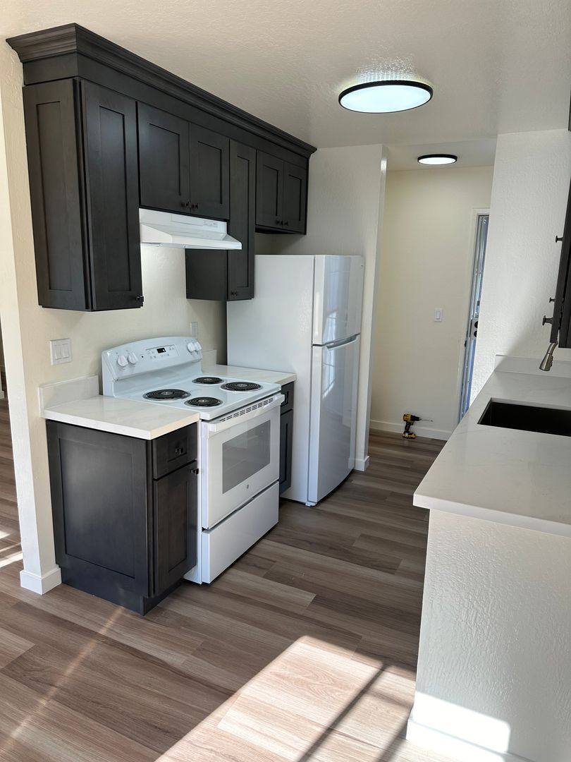 Apartment for rent at 300 30th St, Richmond, CA 94804
