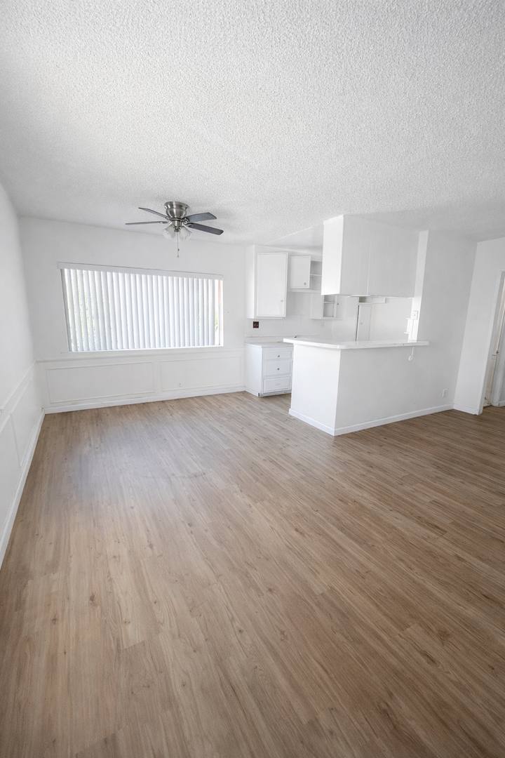 Apartment for rent at 3500 W 63rd St, Los Angeles, CA 90043