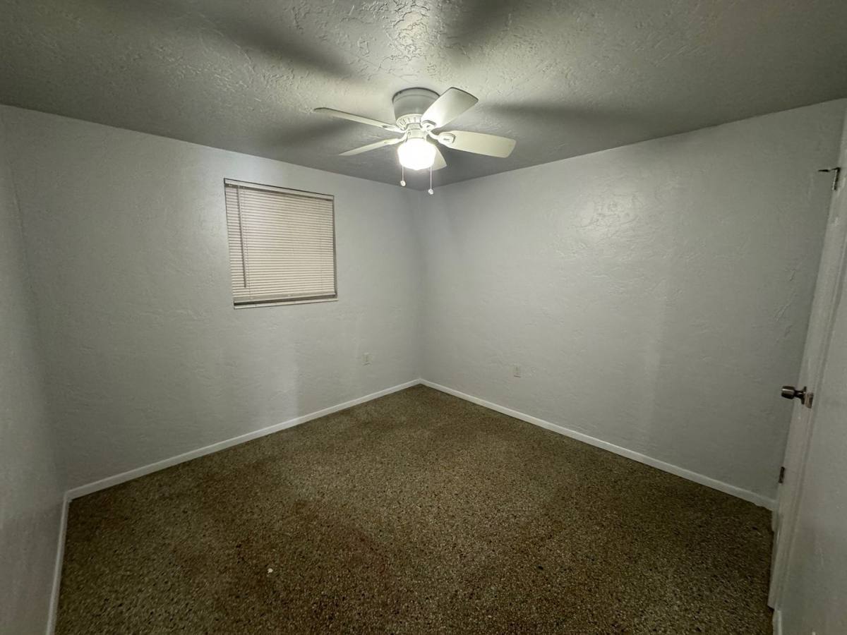 Apartment for rent at 321 9th St Dr W, Palmetto, FL 34221