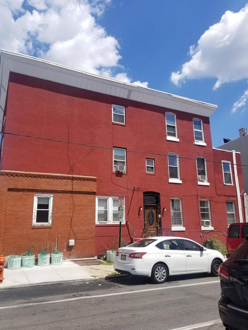Apartment for rent at 1633 S 6th St, Philadelphia, PA 19148