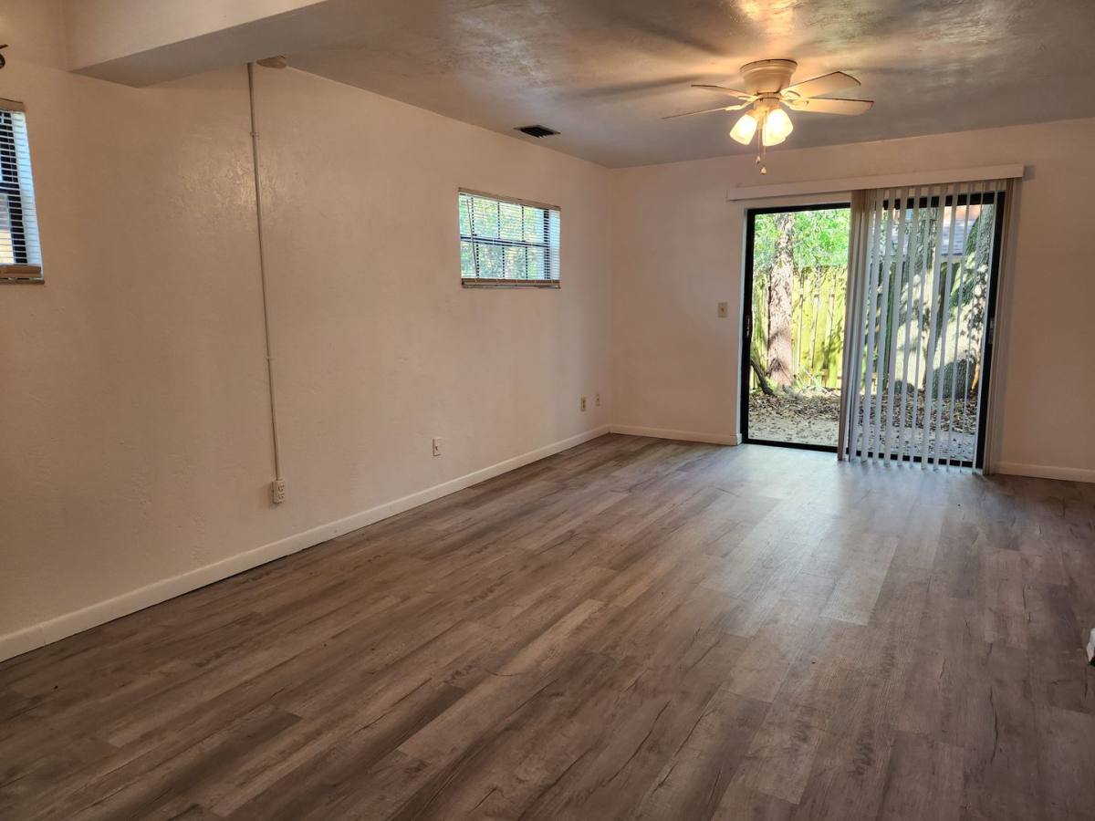 Apartment for rent at 1559 Hammock Dr, Daytona Beach, FL 32117