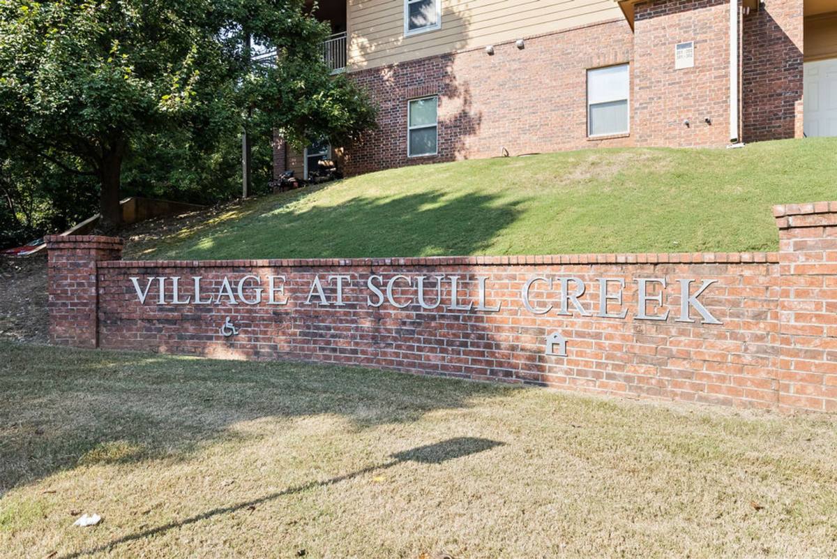 Apartment for rent at 2619 N Quality Lane, Fayetteville, AR 72703