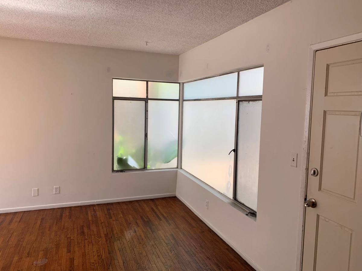 Apartment for rent at 4555 W 1st St, Los Angeles, CA 90004