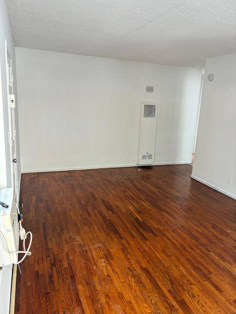 Apartment for rent at 4555 W 1st St, Los Angeles, CA 90004