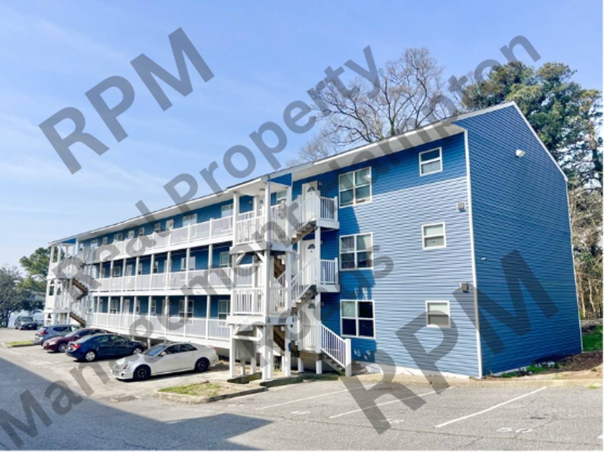 Apartment for rent at 2107-2111 Pretty Lake Ave, Norfolk, VA 23518