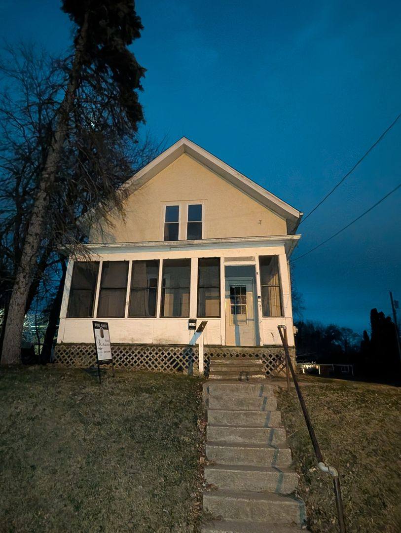 House for rent at 3116 11th Ave, Moline, IL 61265