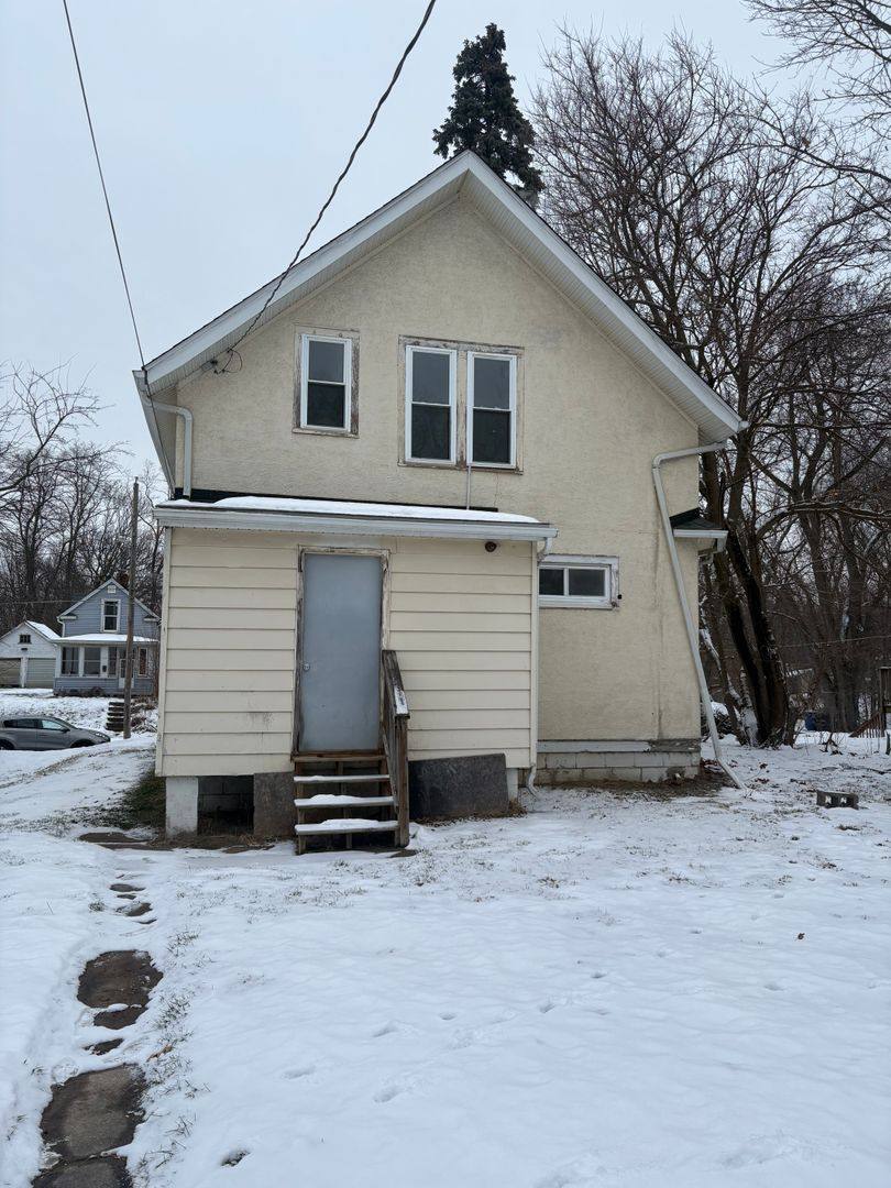 House for rent at 3116 11th Ave, Moline, IL 61265
