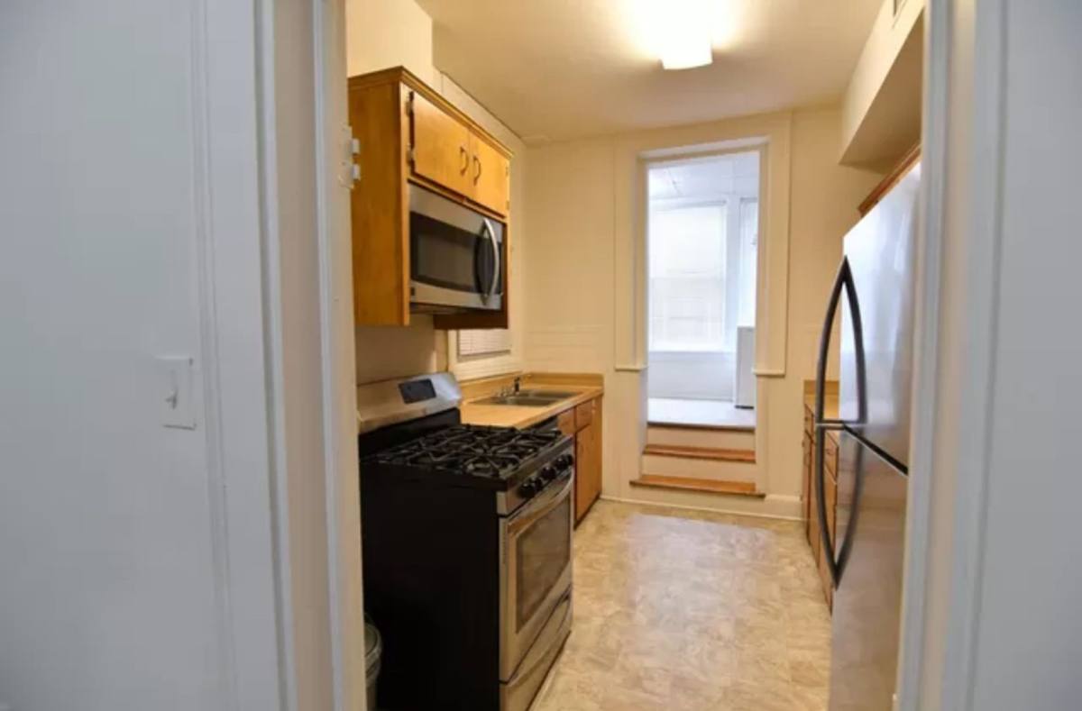 Apartment for rent at 302 7th St, Lynchburg, VA 24504