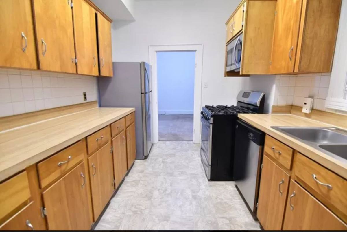 Apartment for rent at 302 7th St, Lynchburg, VA 24504