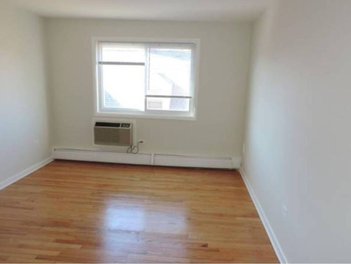 Apartment for rent at 1507-25 Howard St, Evanston, IL 60202